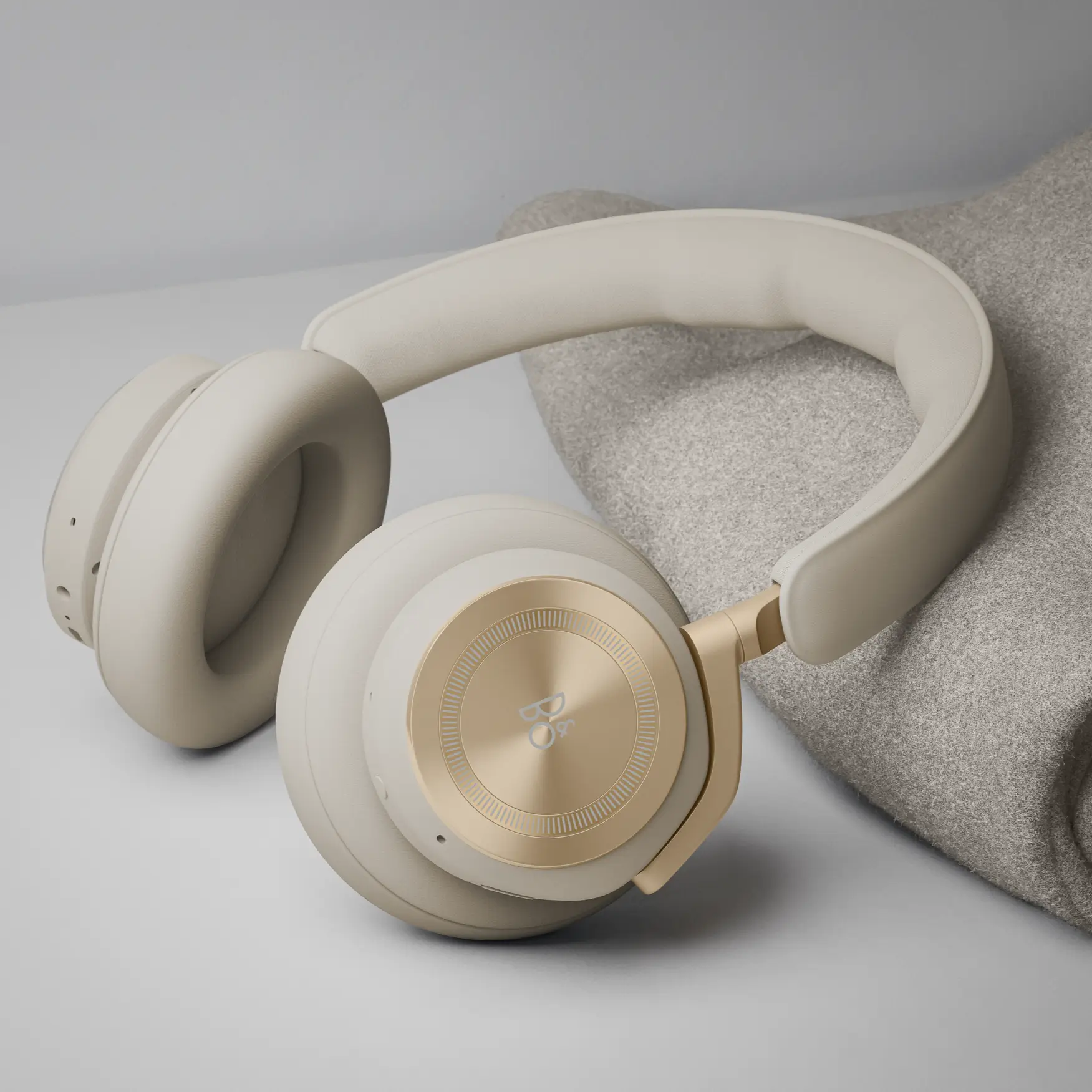Beoplay HX